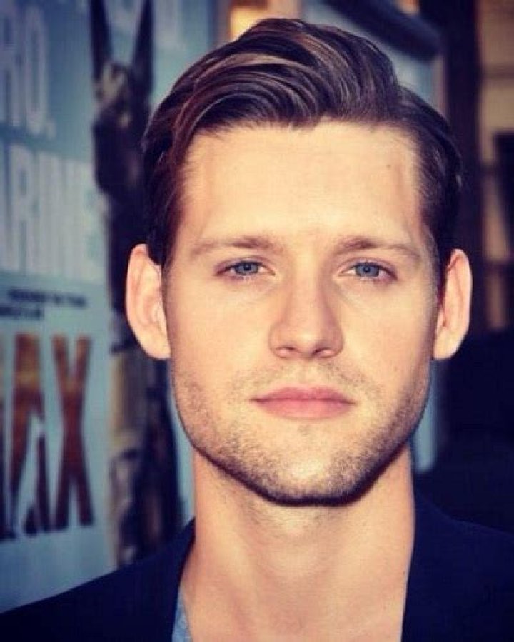 Luke Kleintank is not Married to Wife. Dating a girlfriend Christina