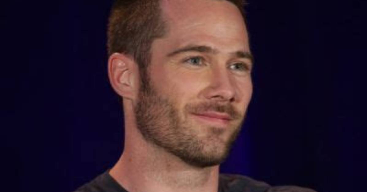 Luke Macfarlane Actor, Bio, Wiki, Age, Height, Partner, Twin Sister, and Net Worth