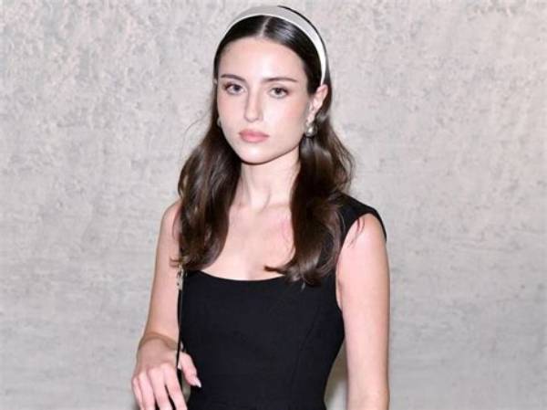 Madeline Hollander Choreographer, Bio, Wiki, Age, Wedding, Samuel Parker, Artist, and Net Worth