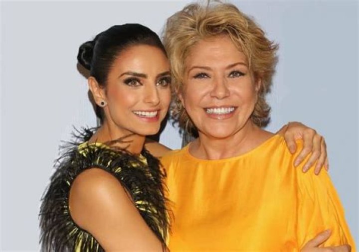 mam&aacute; de Aislinn Derbez Archives Revista Caras