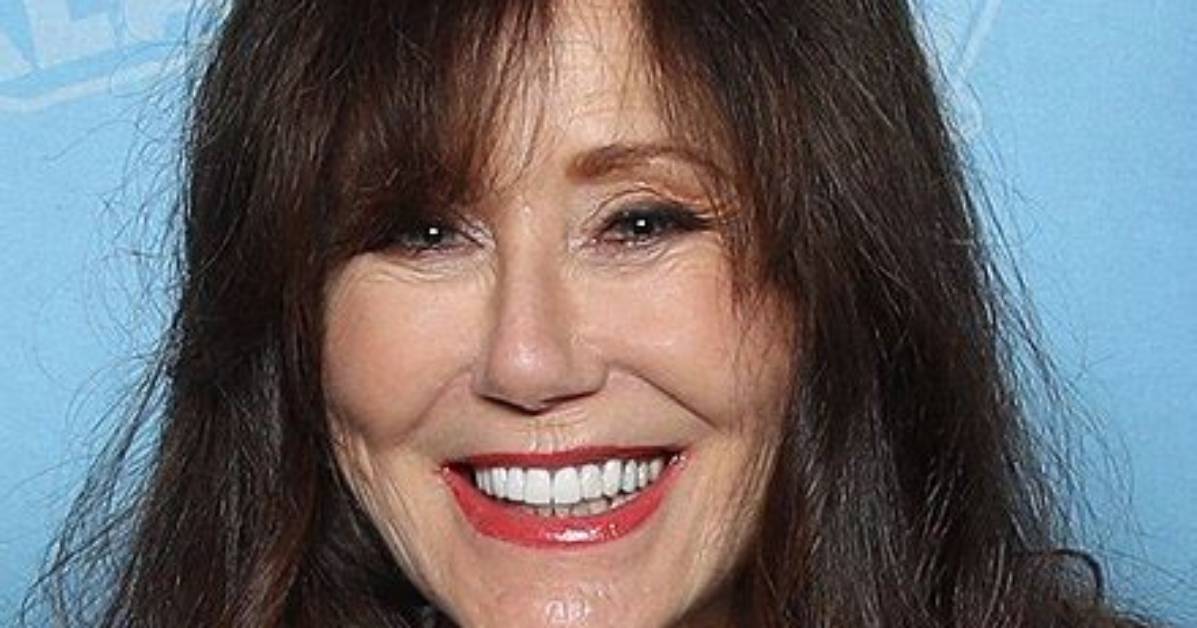 Mary Mcdonnell Height