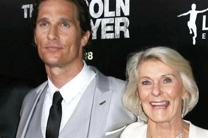 Matthew McConaughey reveals his dad died while 'makin&rsquo; love' to his mother