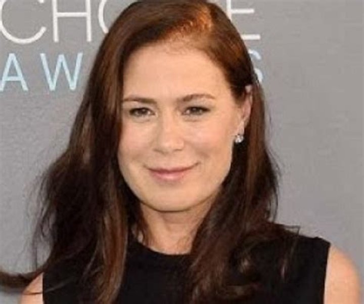 Maura Tierney Biography, Height & Life Story Super Stars Bio