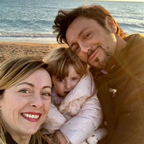 Meet Andrea Giambruno | Moglie Giorgia Meloni and Figlia Ginevra Giambruno