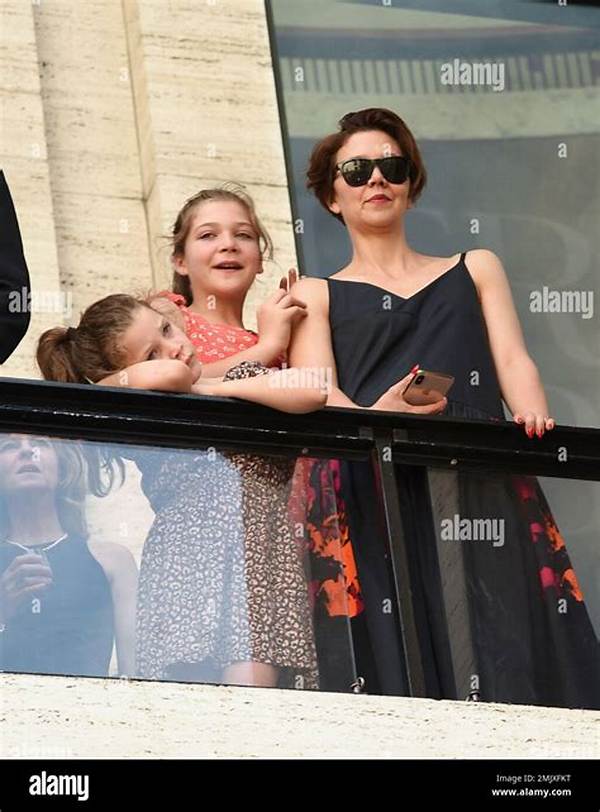Meet Gloria Ray Sarsgaard – Photos of Maggie Gyllenhaal’s Daughter with Peter Sarsgaard