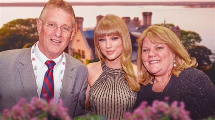 Meet Taylor Swift Parents; Andrea and Scott Kingsley Swift TRAN HUNG