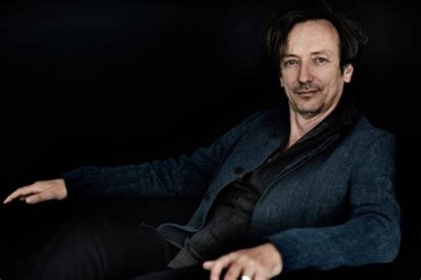 Meet Volker Bertelmann Aka Hauschka – Photos of Hilary Hahn’s Husband