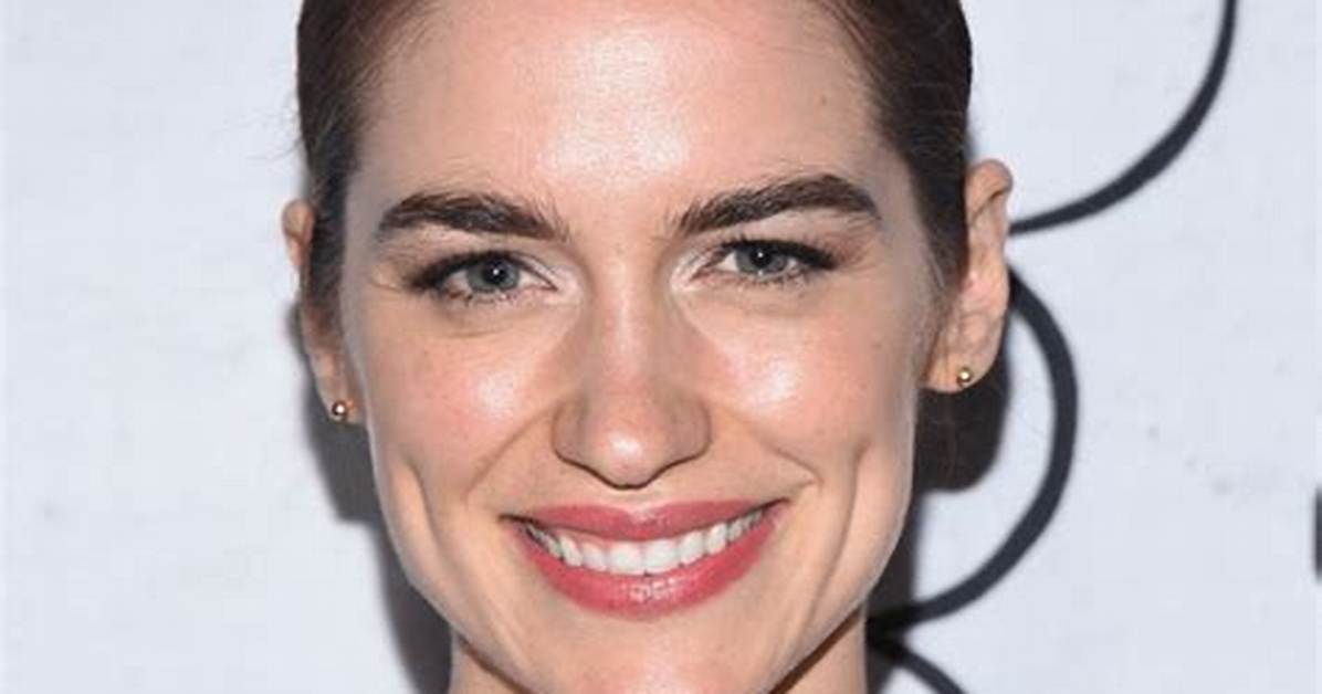 Melanie Scrofano – Biography, Facts & Life Story