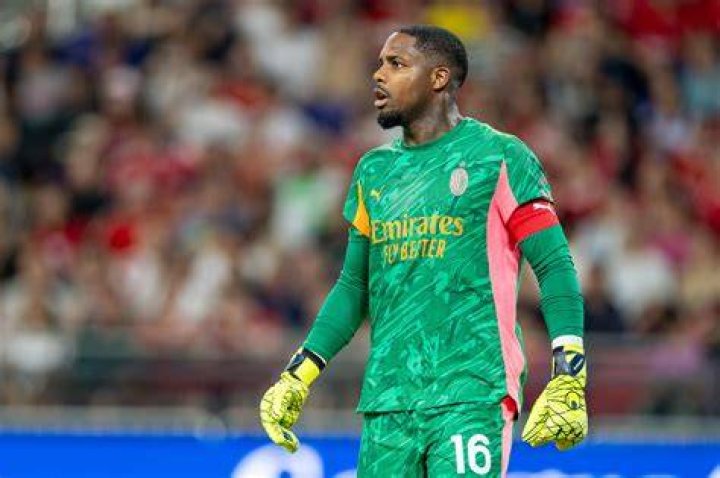 Mike Maignan set to return for big Serie A match AC Milan News