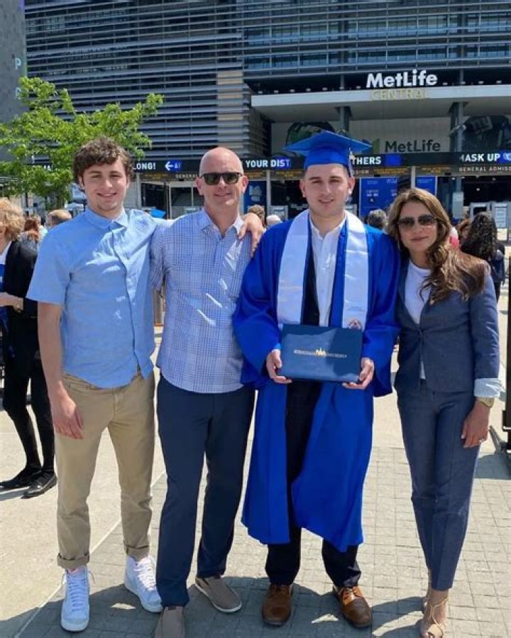 N.J.&rsquo;s Dan Hurley &mdash; like his dad and brother &mdash; is now a college