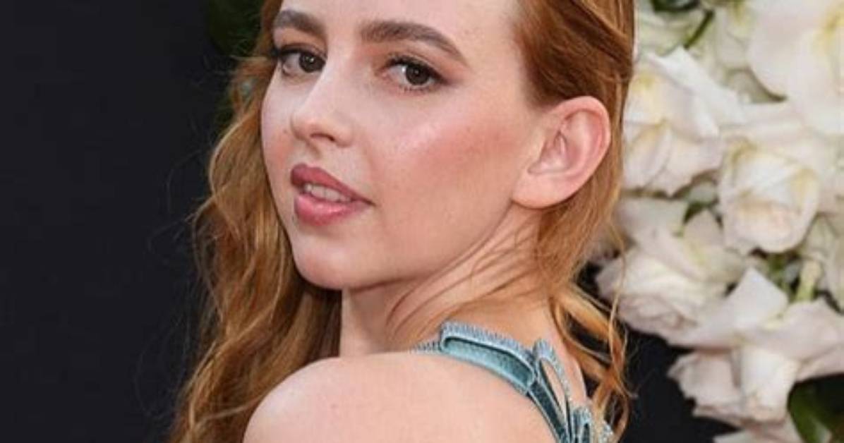 Natasha Bassett: Bio, Net Worth, Boyfriend, Height and Career