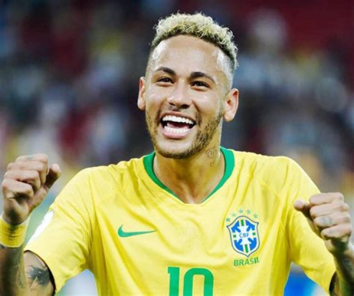 Neymar Biography, Wiki, Age, Family, Net Worth, Facts, Footballer