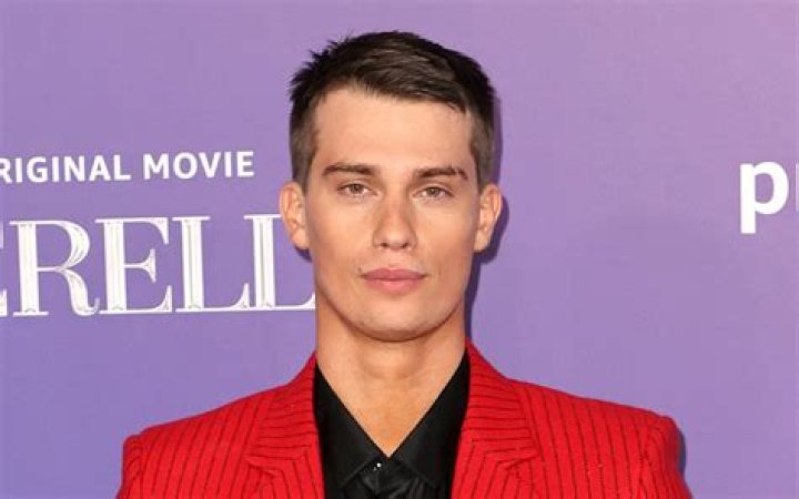 Nicholas Galitzine Biography, Height & Life Story Super Stars Bio