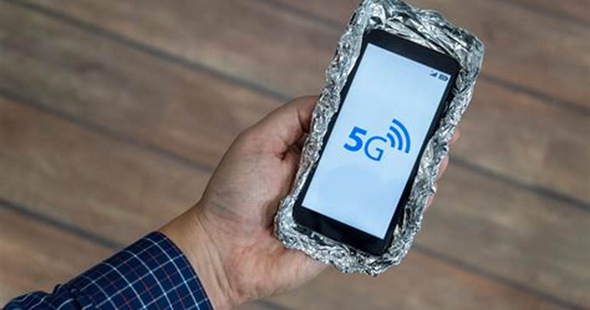 No, Wrapping Your Phone in Aluminum Foil Won't Protect You from the Police