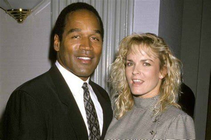 O.J Simpson And Nicole Brown Simpson with son 5-year-old Justin and 8-year-old Sydney (