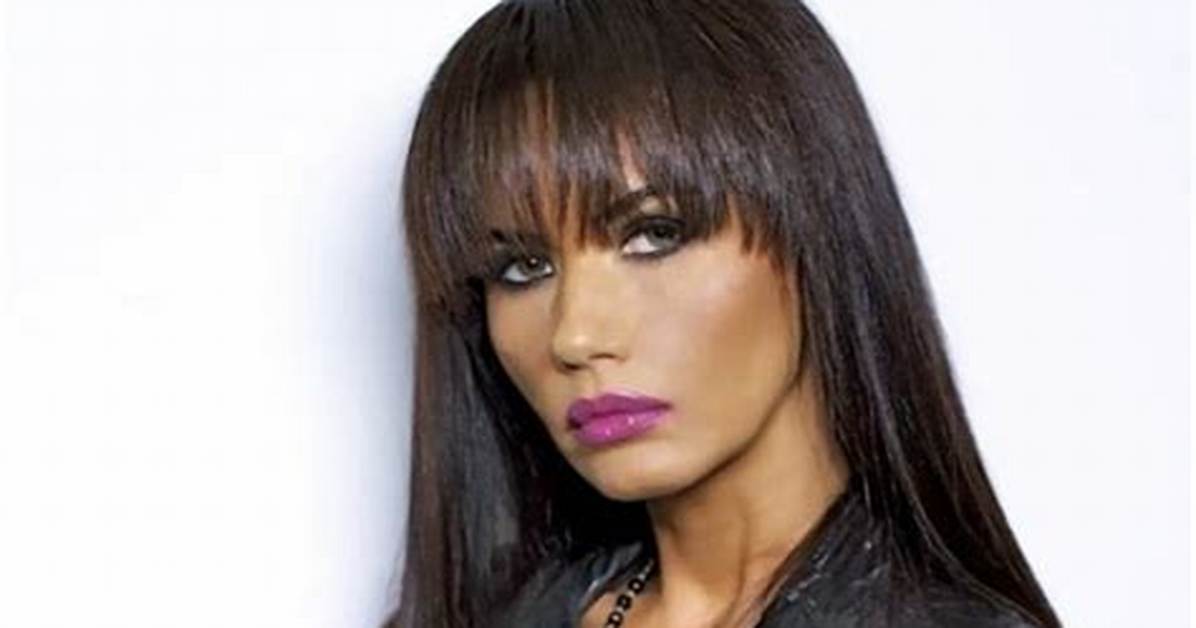 Oana Zavoranu Net Worth
