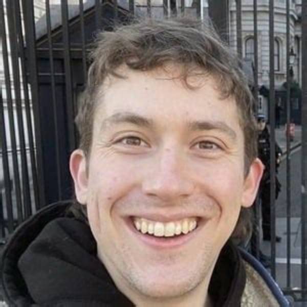 Ollie Kendal Net Worth