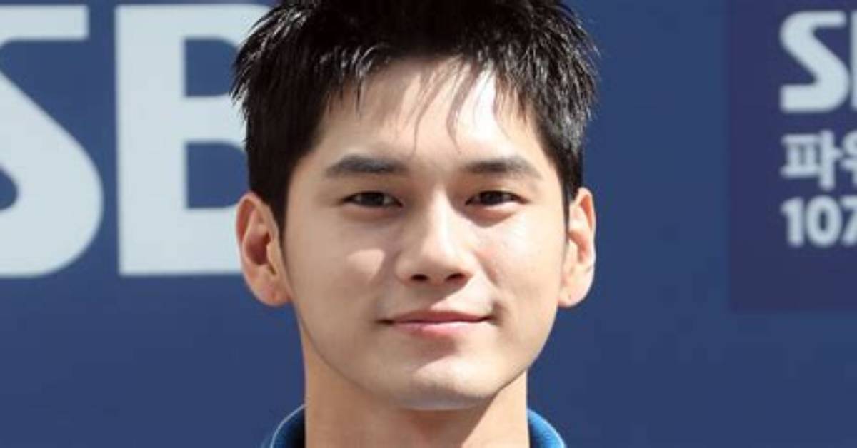 Ong Seong-Wu Will Begin His Mandatory Military Service