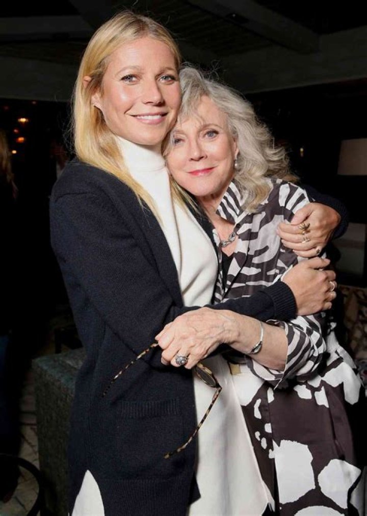 paltrow and mother blythe danner hires stock photography and