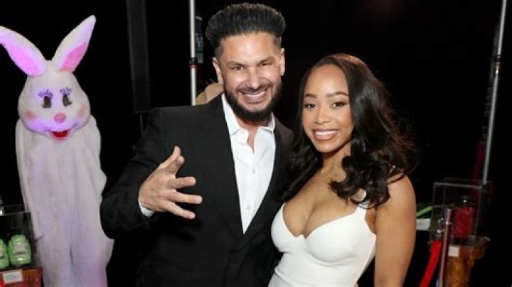 Pauly D and Nikki Hall&rsquo;s Relationship Timeline From Season 1 of &lsquo;A Shot