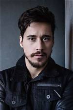 Peter Gadiot Net Worth