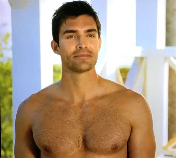 Peter Porte on Love at the Shore (2017)