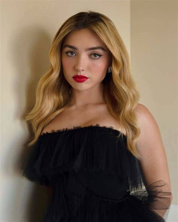 Peyton Roi List "Shameless" 100th Episode Red Carpet Celebration in