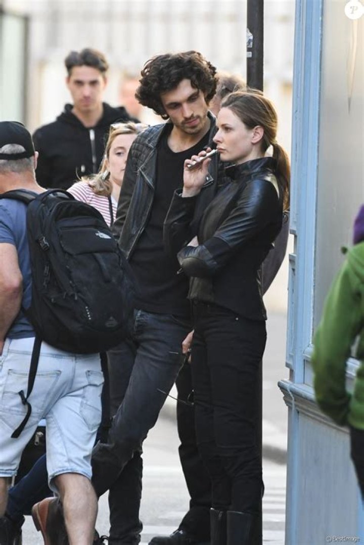 Photo Rebecca Ferguson et son compagnon sur le tournage d'une sc&egrave;ne