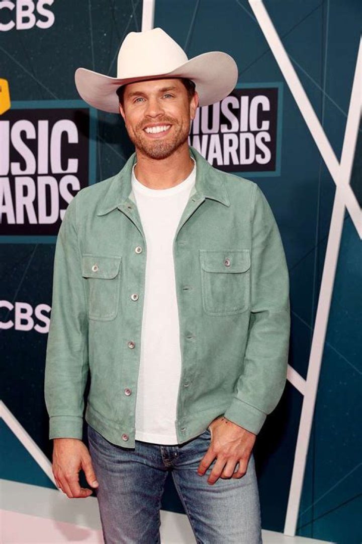PICTURES Meet Dustin Lynch's New Girlfriend, Kelli Seymour