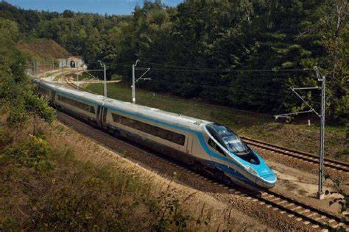 PKP Intercity wprowadza nowy wz&oacute;r bilet&oacute;w. Co się zmieniło? Radioplus.pl