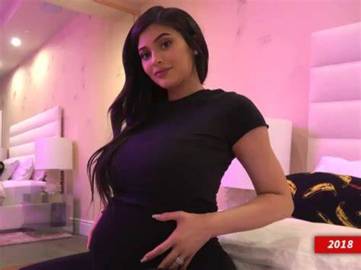Pregnant Kylie Jenner &lsquo;Terrified&rsquo; Of Gaining Baby Weight