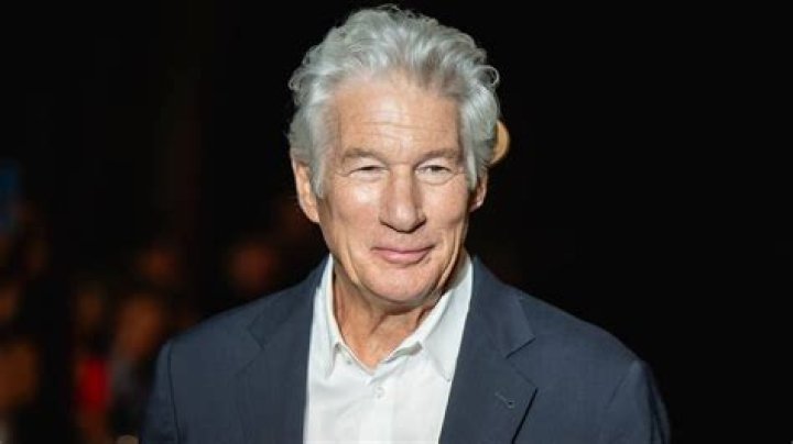 Rarely Seen Siblings of Celebrities Nobody Hears About HorizonTimes
