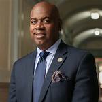 Ras Baraka Newark Mayor, Bio, Wiki, Age, Height, Wife, Daughters, Salary, and Net Worth