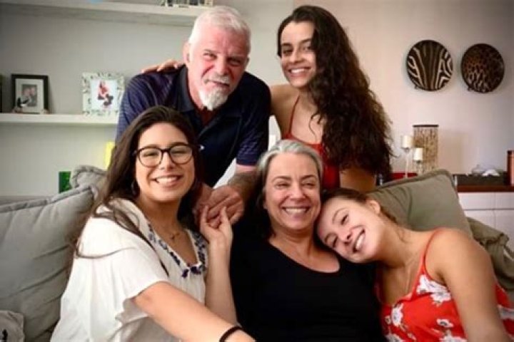 Raul Gazolla &eacute; casado e tem filhas conhe&ccedil;a a fam&iacute;lia Zappeando