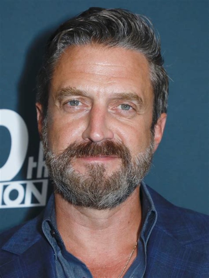 Ra&uacute;l Esparza Pictures Rotten Tomatoes