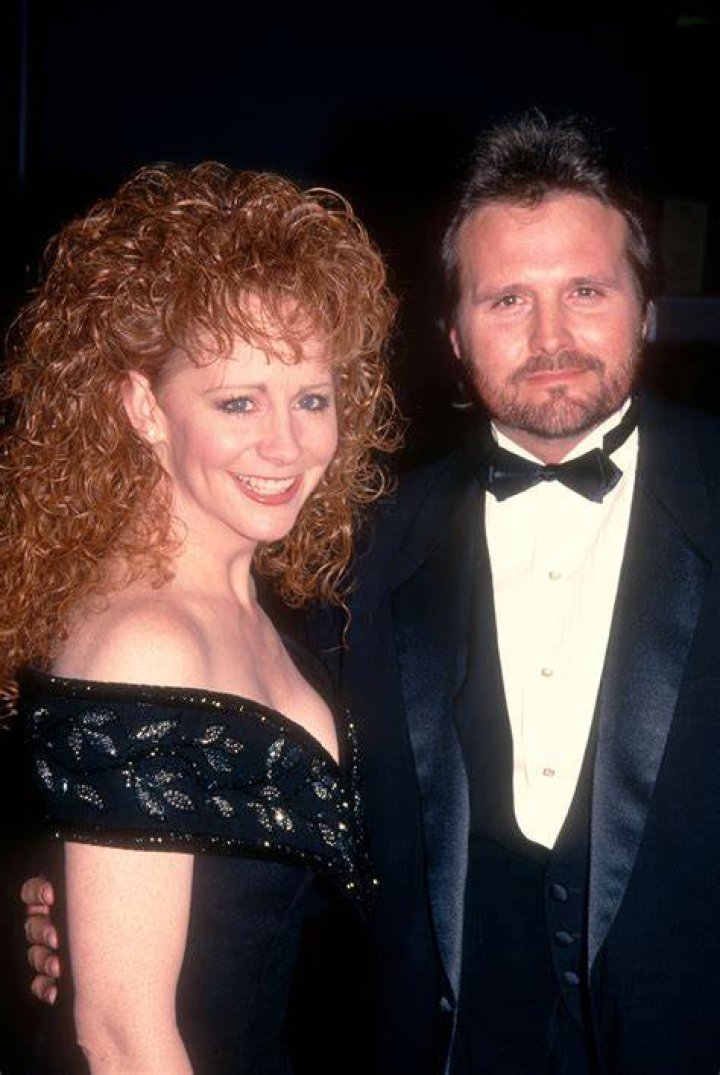 Reba McEntire’s 1st Husband Divorced His Previous Wife after Their 1st