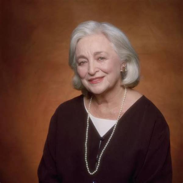 Rebecca Schull Net Worth