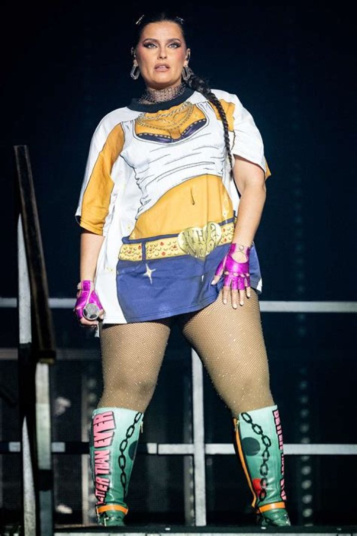 Reclassify Nelly Furtado