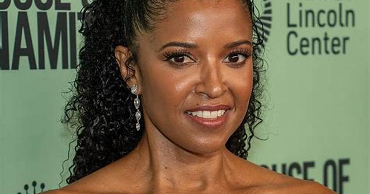 Renee Elise Goldsberry Net Worth