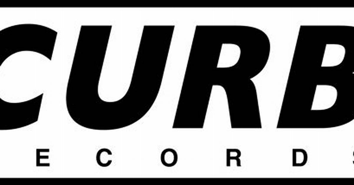 Rj Meacham (Curb Records); John Fox and Katie Neal (Nash Fm 94.7 New York); John Clore and Mike Rogers (Curb Records); Dylan Scott; Mike Allan (Nash Fm 94.7 New York); Benson Curb, Ryan Dokke, Jeff Tuerff, Lori Hartigan, Taylor Childress, Brooke Meris, Samantha Deprez and Jessie Lowe (Curb Records) – Celeb Secrets Country