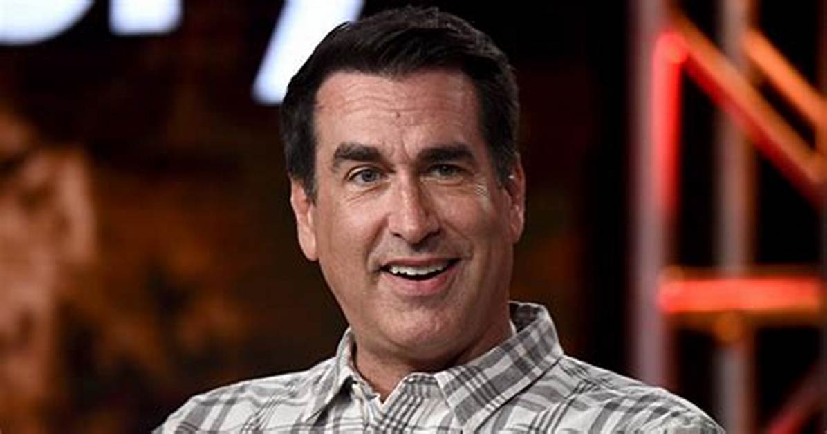 Rob Riggle's Romantic Life Hasn't Been Without Its Difficulties