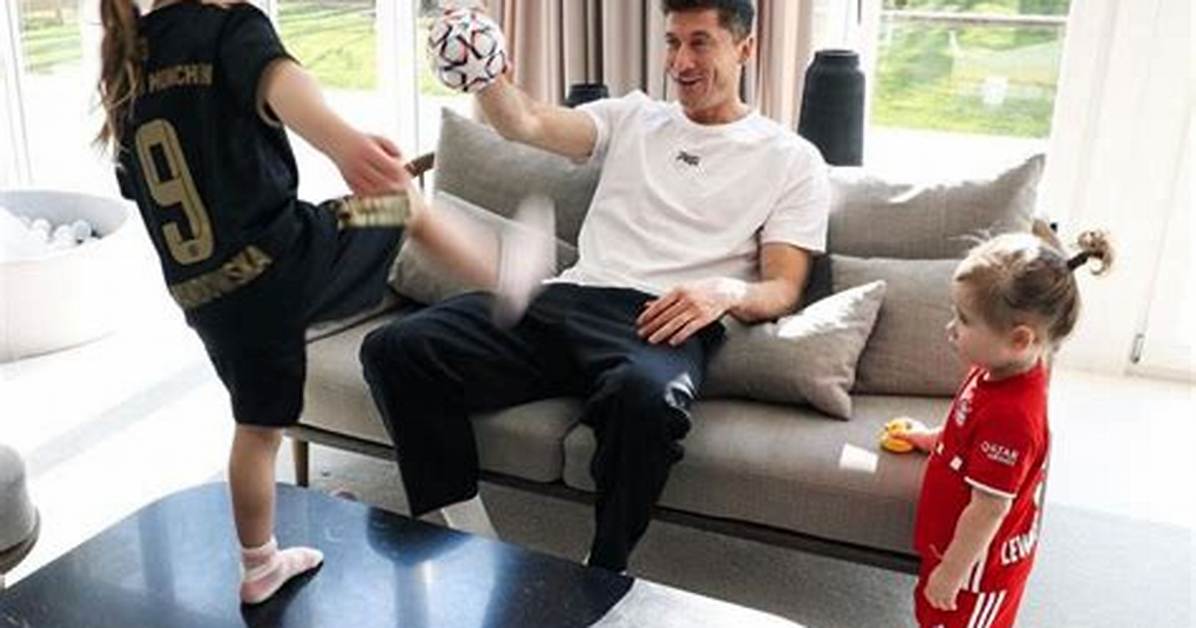 Robert Lewandowski Brother: His Sister Is a Volleyball Player