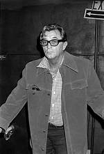 Robert Mitchum – Biography, Facts & Life Story