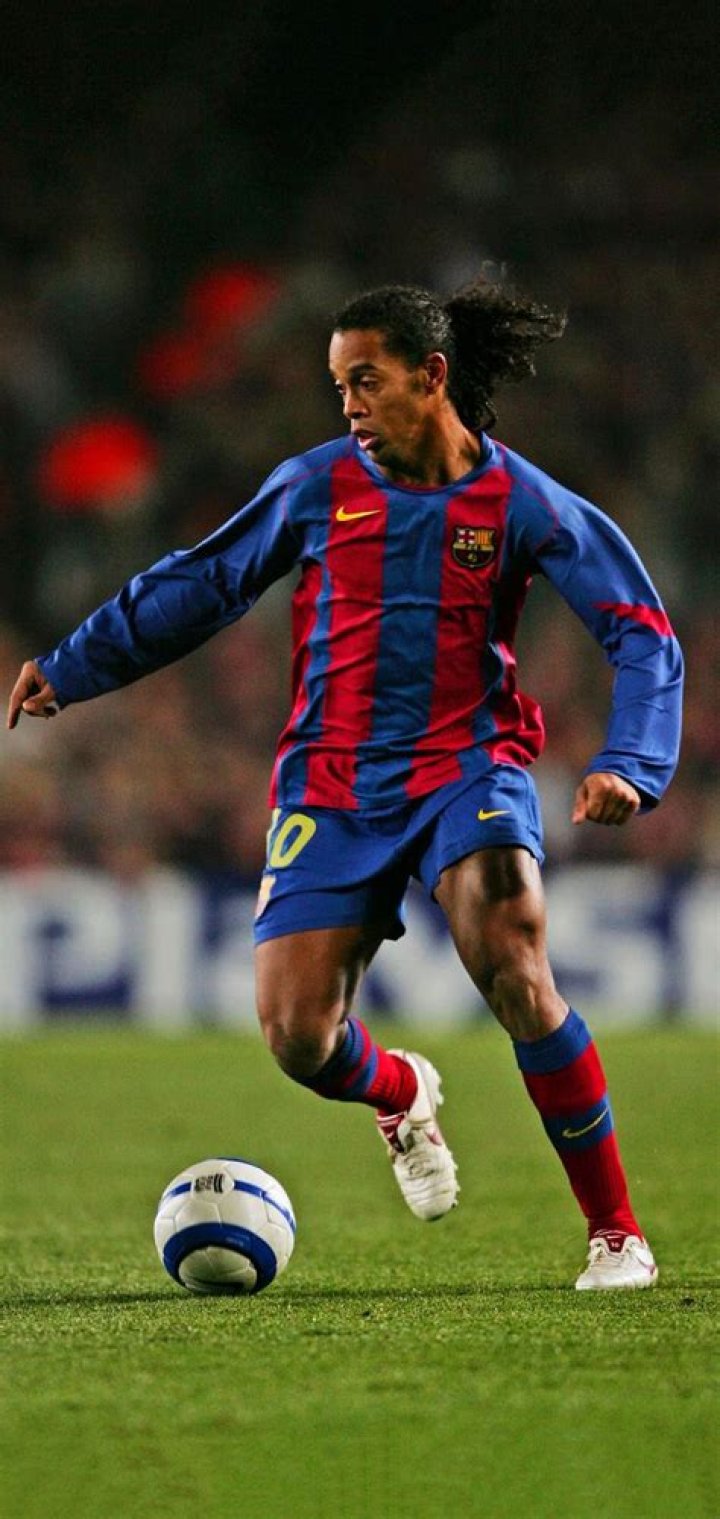 ronaldinho Football is life, Soccer players, Ronaldinho ga&uacute;cho