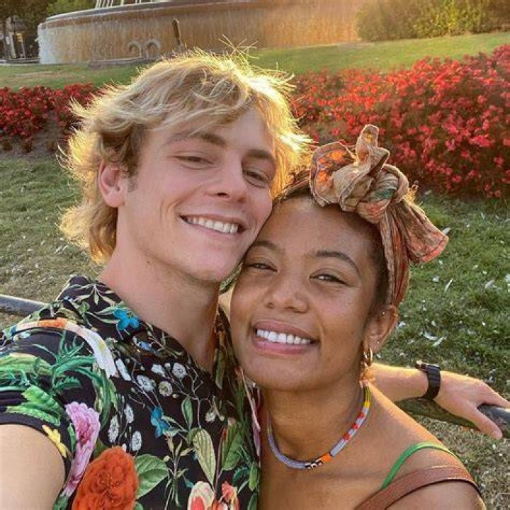 Ross Lynch And Jaz Sinclair The Truth About Their Relationship