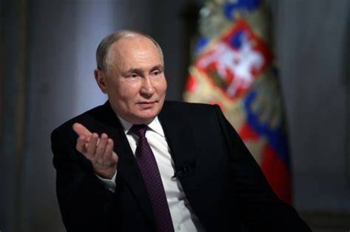Russian President Vladimir Putin &lsquo;uses three body doubles&rsquo;, Ukraine