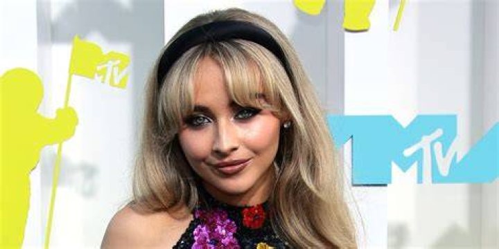 Sabrina Carpenter Flaunts Epic Abs In A CutOut Dress In VMAs Pics