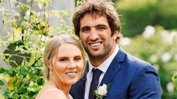 Sam Whitelock&rsquo;s Wife Is He Married? Family & Children&rsquo;s Names!