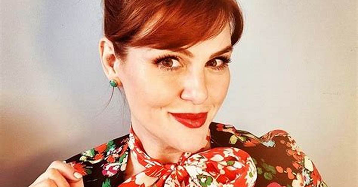 Sara Rue Actress, Bio, Wiki, Age, Height, Husband, Weight Loss, Movies, and Net Worth