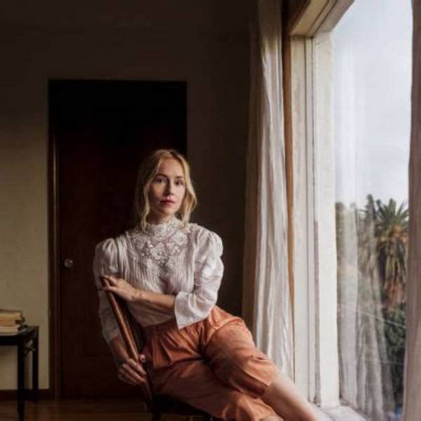 Sarah Goldberg Bio, Wiki, Age, Height, Husband, American Idol, Movies, and Net Worth